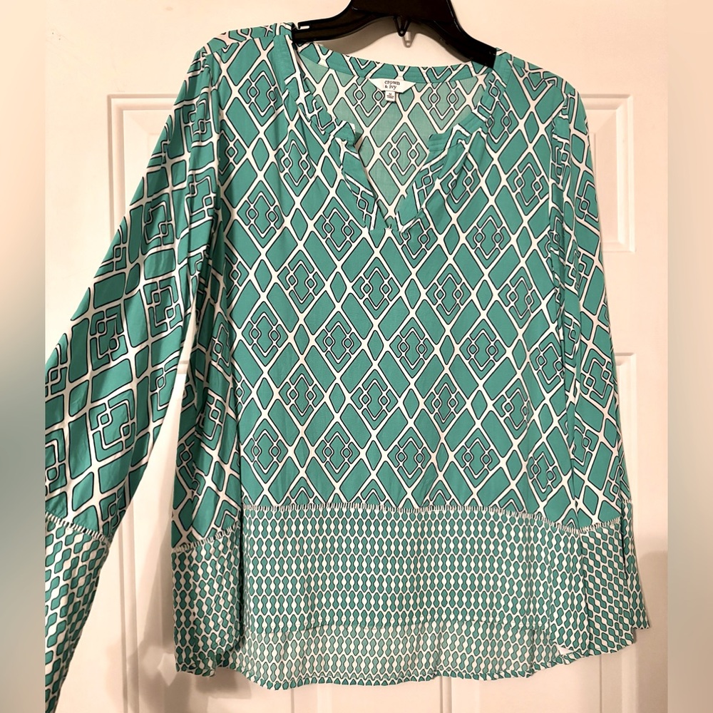 Crown and Ivy teal tunic top